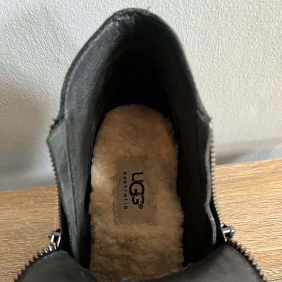 Ugg Meredith Wedge Booties - 8.5 - Picture 6 of 11